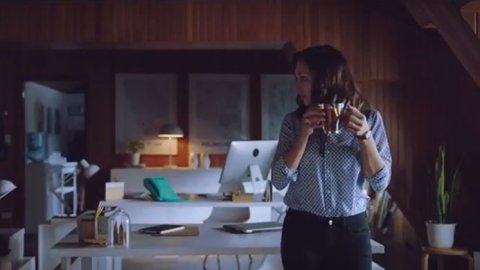 "Que nada interrumpa tus 5 minutos", de McCann Buenos Aires para TÉ La Virginia