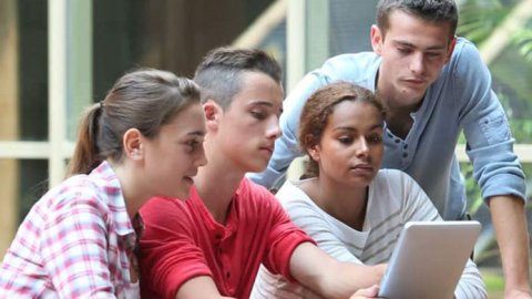 El 80% de los jóvenes de 104 países están conectados a Internet