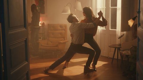 Amén presenta su nuevo trabajo para Saman en Uruguay