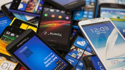 El 60% de los argentinos se comunica a través de smartphone