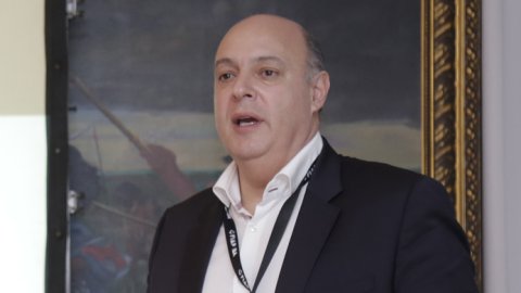Prepararan proyecto de ley para declarar a la Publicidad como industria