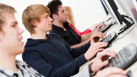 El uso de internet de los estudiantes en la era digital