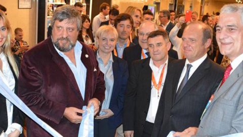 Jornadas Internacionales del Cable: Burzaco pidió regulaciones para proteger la inversión