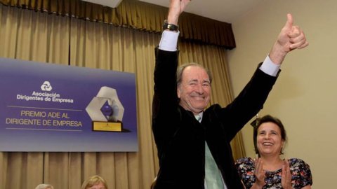 La ADE premió a Guillermo Dietrich