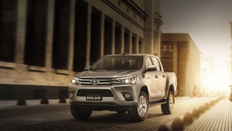 “Malacostumbrarse”, la nueva campaña de Hilux 4x2