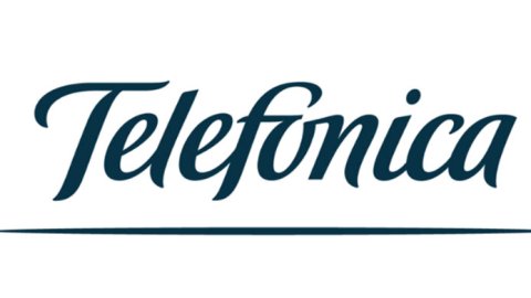 Telefónica amplía las licencias por paternidad y extiende beneficios para empleados