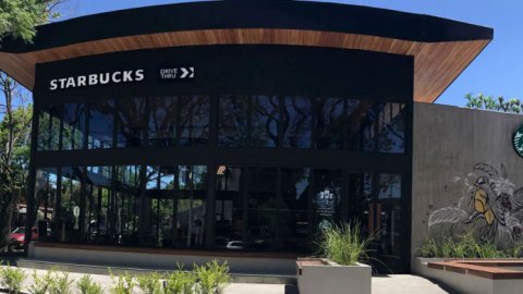 Starbucks abre su primera tienda Drive Thru en Argentina