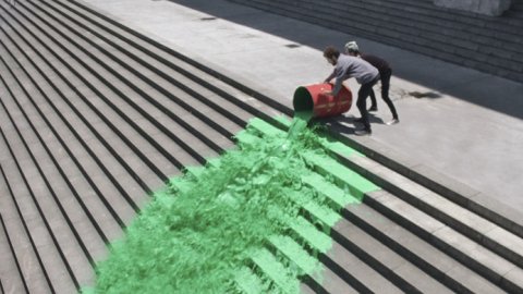 "Loading 3", la nueva campaña de Claro para presentar Whatsapp gratis