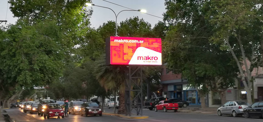 Campaña de Makro en pantallas LED de VMEDIOS