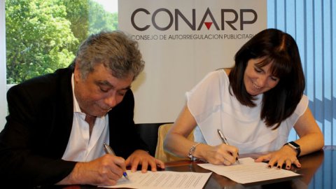 El CONARP y la CAAM firman acuerdo sobre publicidad responsable