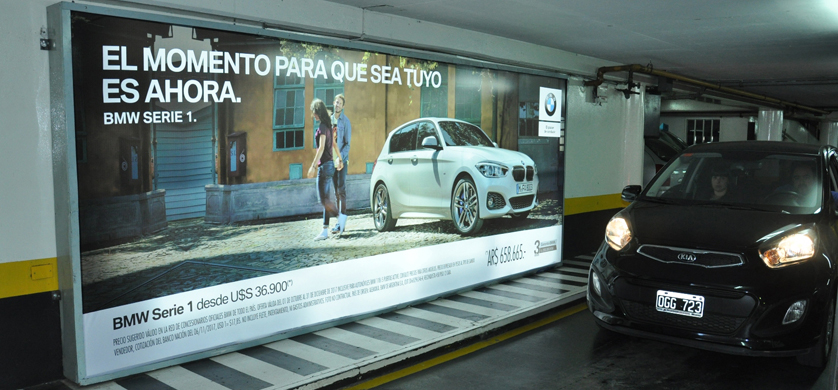 Nueva campaña BMW en el circuito parkings de Resting Car