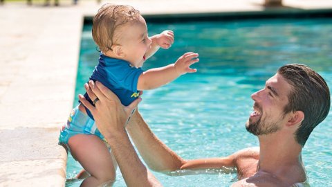 "#BebésCampeones", la campaña de Huggies Little Swimmers para el verano