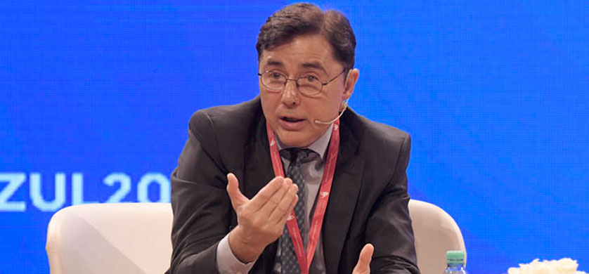 Fontevecchia: "El problema central es que Google y Facebook se llevan el 80% de la publicidad mundial"