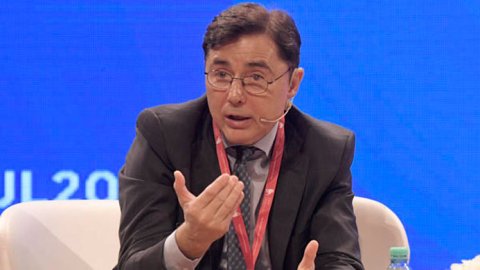 Fontevecchia: "El problema central es que Google y Facebook se llevan el 80% de la publicidad mundial"