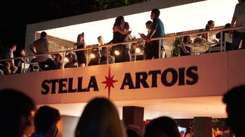 Acción de Stella Artois en vísperas de la Navidad