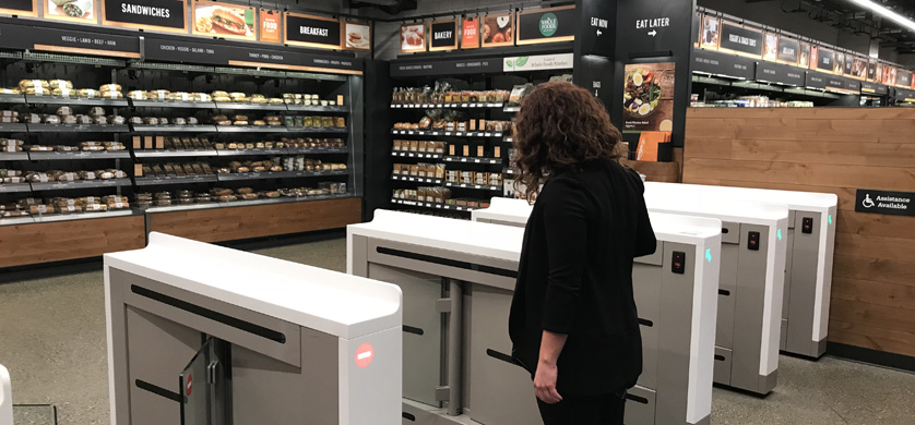 Amazon abrió el primer supermercado sin cajas para cobrar, ni filas