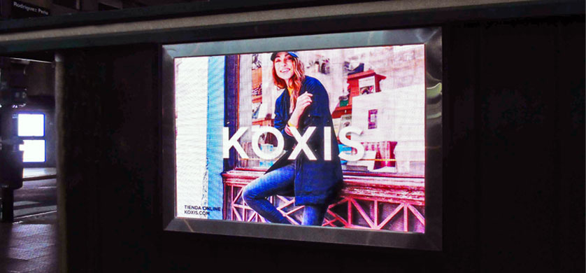 Latcom y Koxis cambian el look según la hora del día