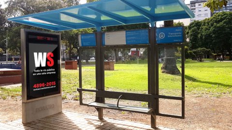 Wall Street comercializa Refugios y Pantallas Transiluminadas en Rosario
