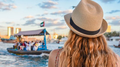“El 80 % de las personas decide a dónde viajar por los influencers”