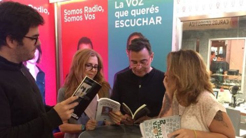 Radio Con Vos se instaló en la Feria del Libro
