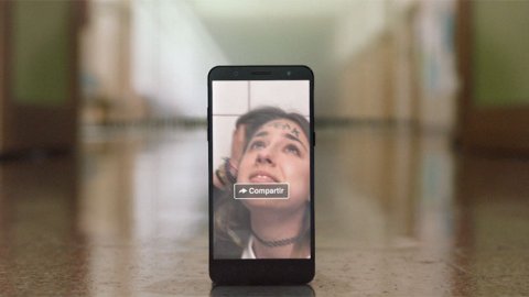 "Dominó", la campaña de Movistar y Dhélet Y&R contra el ciberbullying