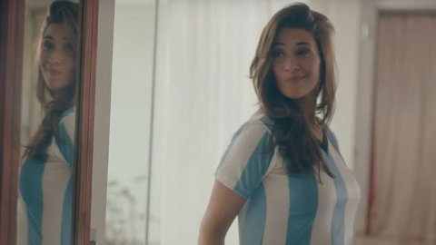 Be singular creó una campaña para Hitachi: "¿Y vos, dónde lo vas a ver?"