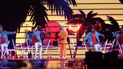 J Balvin el protagonista de los Premios "MTV MIAW"