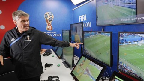 A pesar del VAR, la tecnología y el fútbol sigue siendo una pareja que cuesta conectar