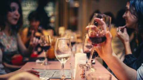 ¿Cómo somos los argentinos a la hora de comer afuera?
