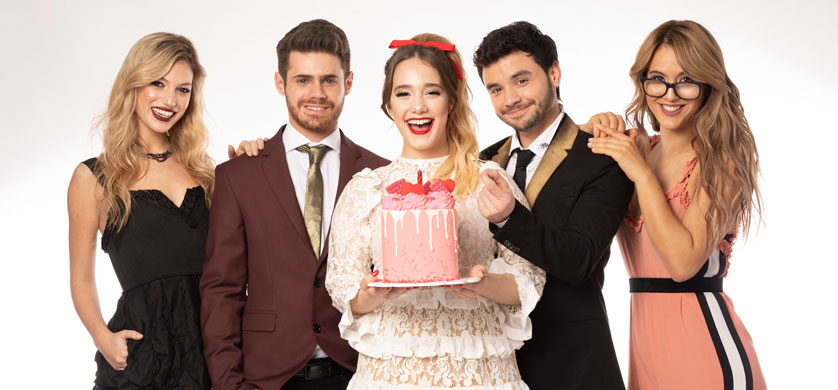La tira de eltrece "Simona" llega al teatro