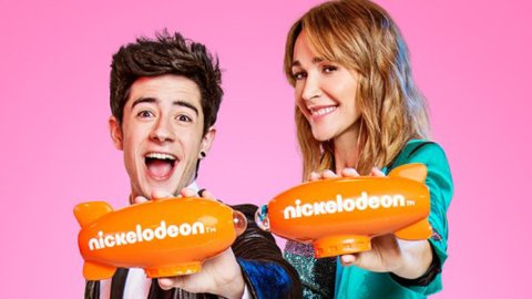 Vero Lozano y Kevsho, los hosts de los Kids' Choice Awards Argentina