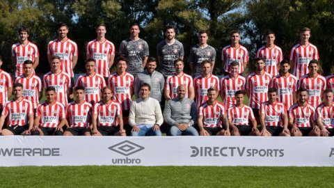 DirecTV participó del lanzamiento de la nueva camiseta de Estudiantes