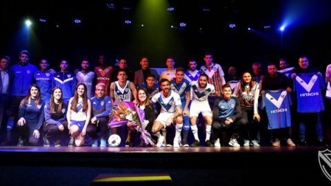 Kappa presentó la nueva camiseta de Vélez Sarsfield