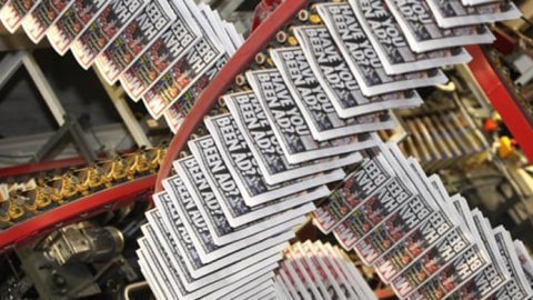 Reino Unido: por primera vez desde 2010, aumenta la inversión publicitaria en diarios nacionales