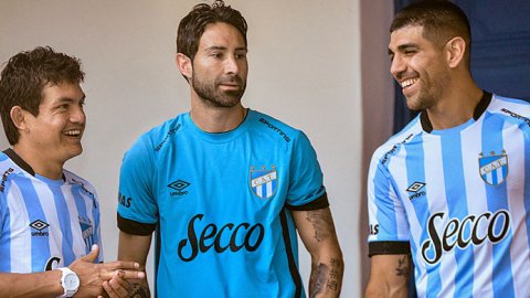 Umbro con nueva camiseta oficial para Club Atlético Tucumán