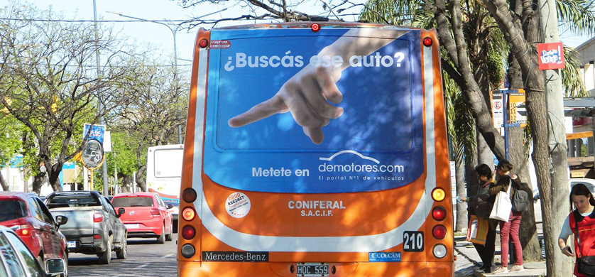 Campaña OOH de Ayi para Demotores