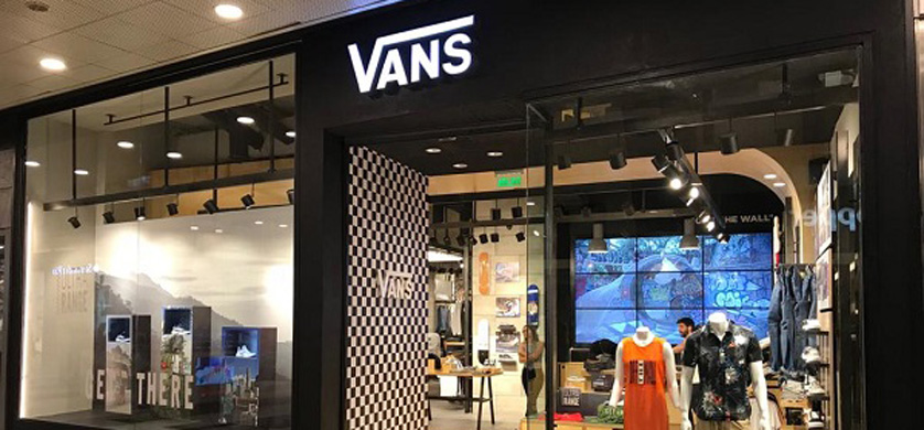 Vans presenta su nuevo local en Abasto Shopping