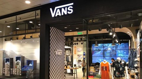 Vans presenta su nuevo local en Abasto Shopping