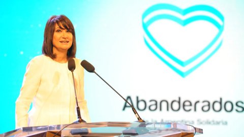 Eltrece pondrá al aire la premiación de "Abanderados de la Argentina Solidaria"