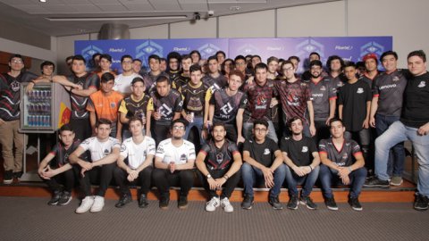 La Liga de Videojuegos Profesional presentó la Liga Máster Fibertel
