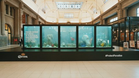 Corona y BBDO concientizaron sobre la contaminación marina