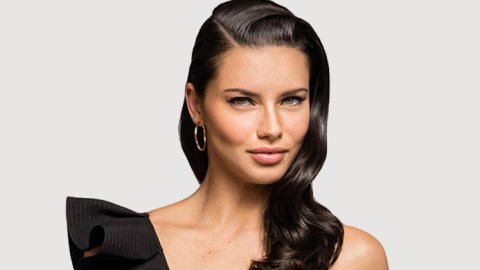 Adriana Lima llega a Discovery Home & Health