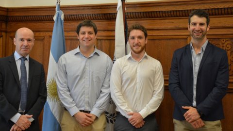UADE otorgará becas para empleados del Distrito Tecnológico