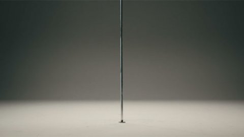 Sprite y Santo presentan "The Pole" junto al campeón internacional de Pole Dance