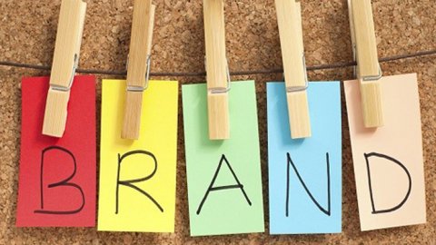 Google, WhatsApp y Decathlon, las marcas más relevantes para los españoles
