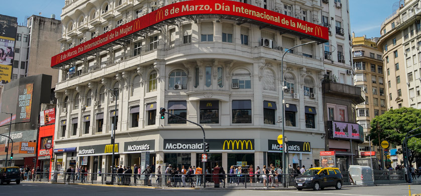 “Cuantas más Mujeres, mejor”, la acción de McDonald’s