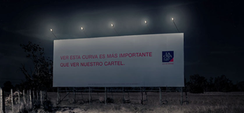 La Caja presentó carteles que se suman a la prevención en rutas argentinas