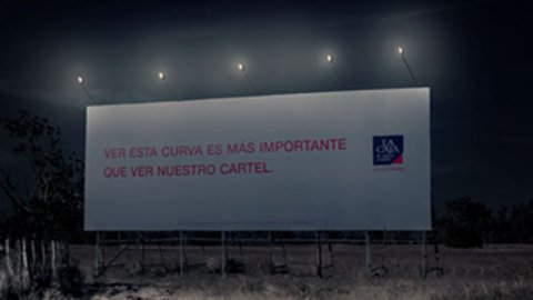 La Caja presentó carteles que se suman a la prevención en rutas argentinas