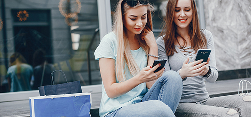 Los millennials compran más online, pero siguen visitando locales