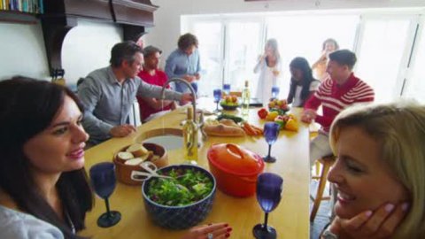 Más de la mitad de los argentinos apuesta por la convivencia